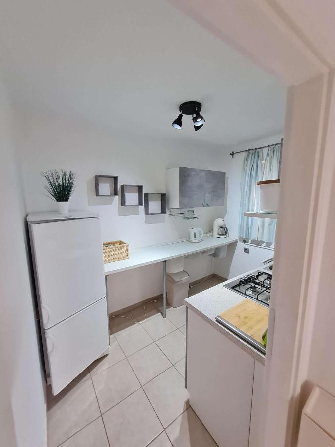 Apartmani Lovre I Zara Екстериор снимка