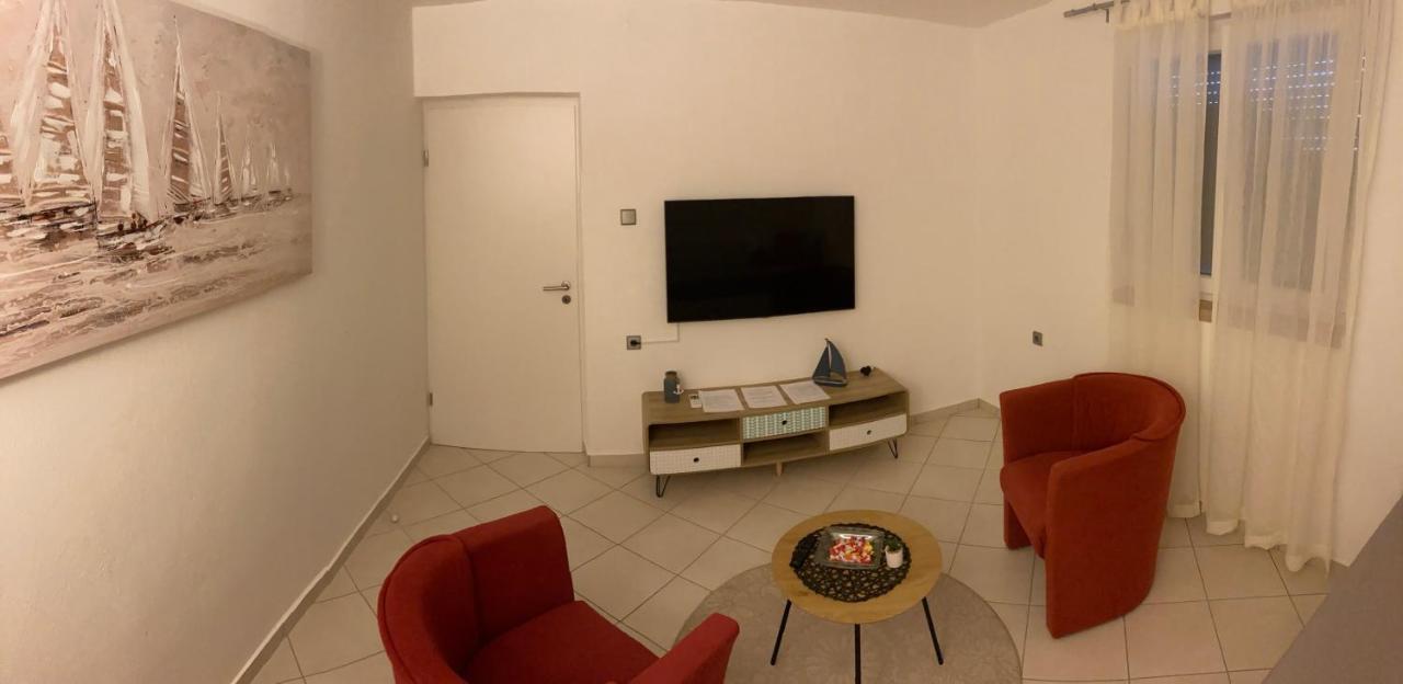Apartmani Lovre I Zara Екстериор снимка