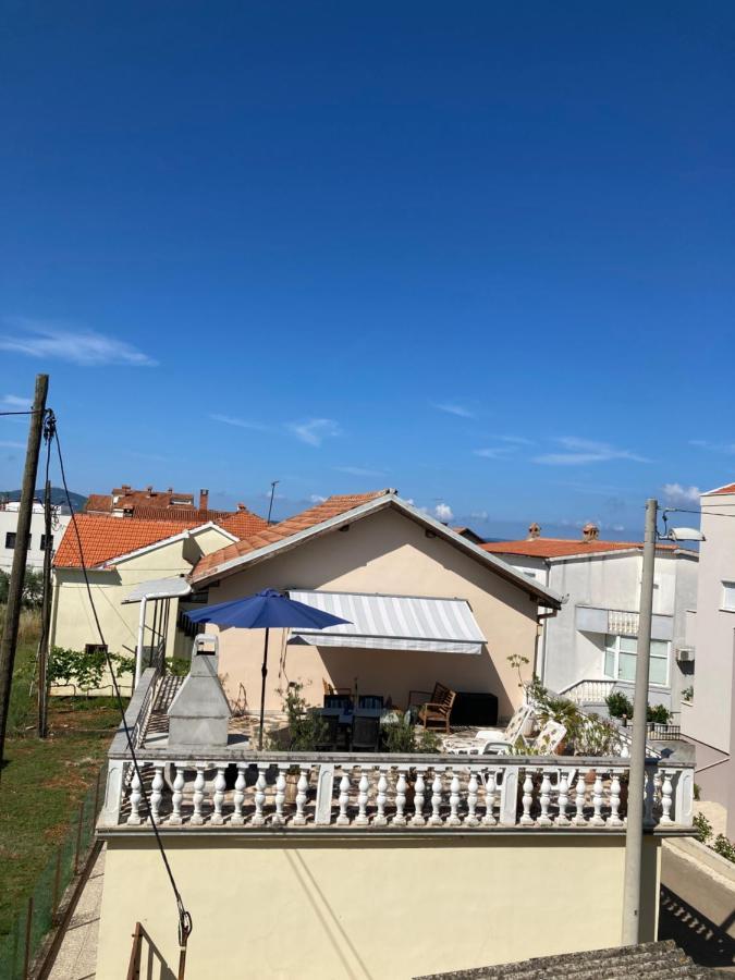 Apartmani Lovre I Zara Екстериор снимка
